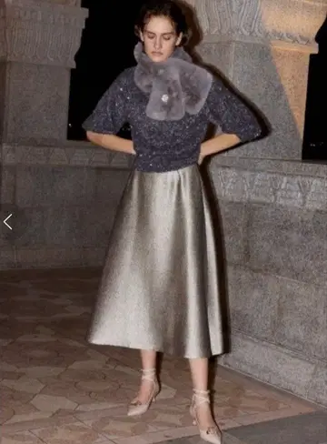 셀포드 샤이니 플레어 스커트 골드