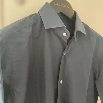 바르바 다크 네이비 긴팔 셔츠 피나모레