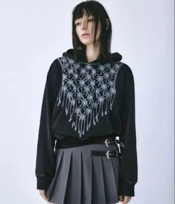 tanakadaisuke 비즈 장식 블랙 후디 시착만 한 상품 택 포함