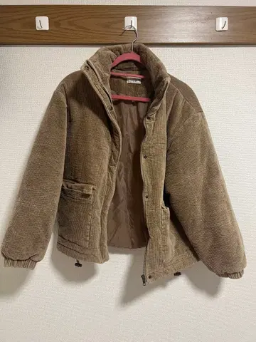 EGOIST 스탠드 카라 충전솜 코트 브라운