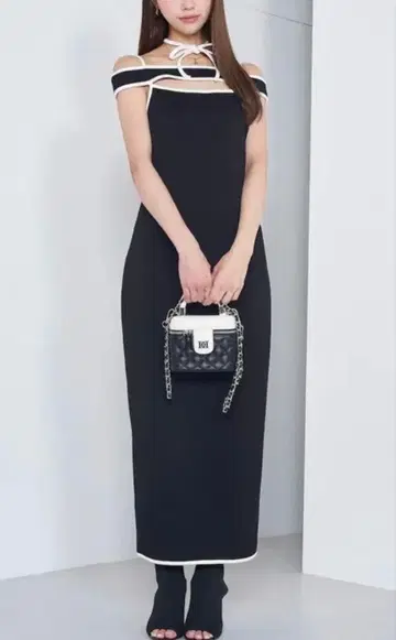 [ 새상품급 ] Darich 오프숄더 롱 원피스 블랙