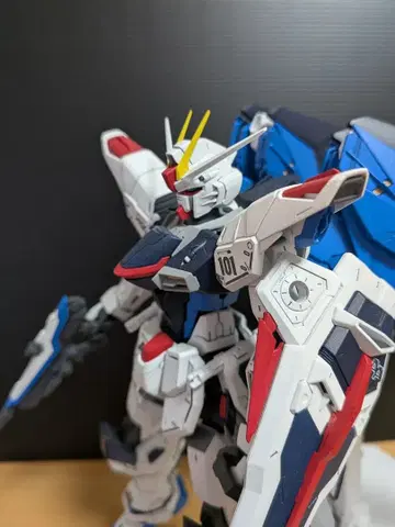 MG 프리덤 건담 ver.2.0 도색 완료