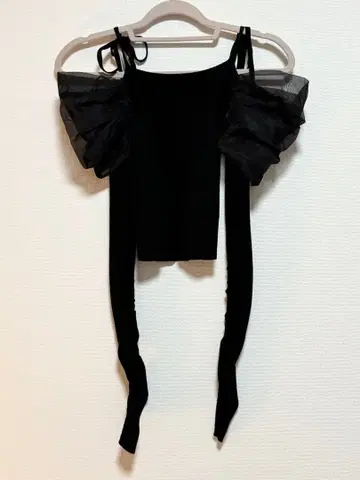 [ 새상품급 ] Amerge 오프숄더 상의 블랙