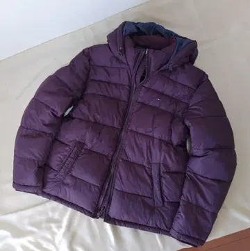 TOMMY HILFIGER 퍼플 패딩 자켓 후드 부착