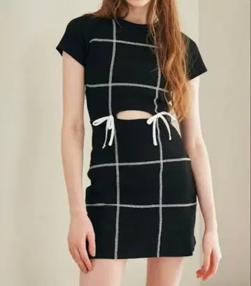 [ 새상품급 ] Darich 반팔 타이트 원피스