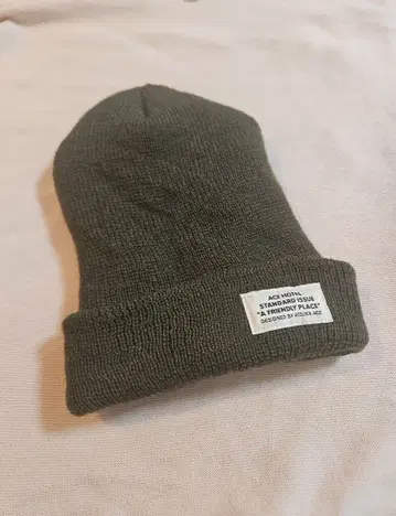 ACE HOTEL 울 100% 올리브 그린 니트 모자