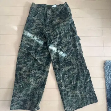 BLESSU 카모 패턴 데님