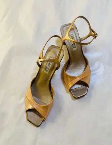 골드 오픈토 샌들 약 6cm 힐
