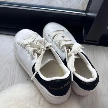 Alexander McQueen 스니커즈 화이트/블랙