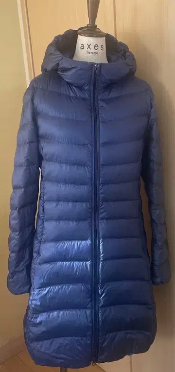 유니클로 네이비 울트라 라이트 다운 엑스트라 웜 L