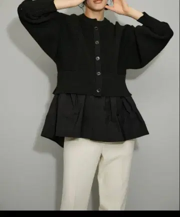 지속가능성 WEB 한정판 페플럼 콤비 니트 가디건