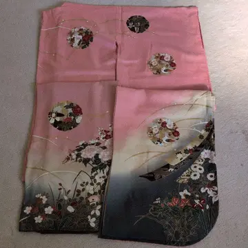 핑크 꽃무늬 원형 무늬 후리소데 + 주방