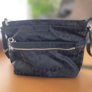 카나나 프로젝트 블랙 숄더백