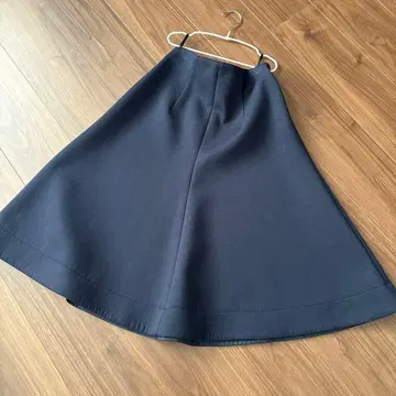 저스길리티 롱 스커트 플레어 A라인 스커트 사이즈 1 네이비