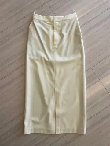 UNITED ARROWS 화이트 타이트 스커트