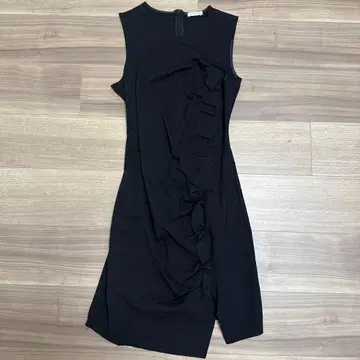 일본 미상륙 이탈리아 브랜드 motivi 프릴 타이트 드레스