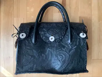 그레이스 콘티넨탈 카빙 트라이브스 블랙