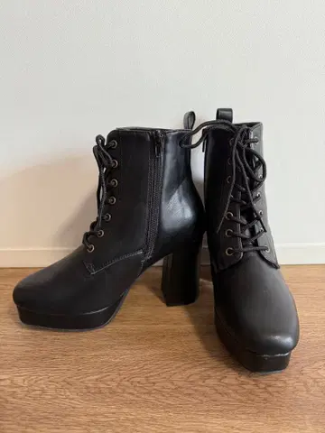 [ 미사용품 ] 시마무라 레이스업 통굽 힐 부츠 M