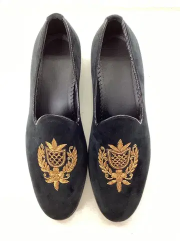 블랙 스웨이드 로퍼 골드 컬러 자수