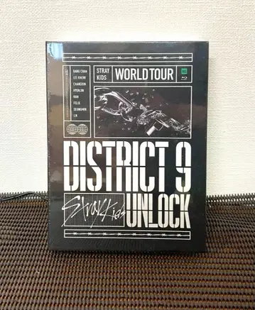 Stray Kids World Tour District9 블루레이 새상품