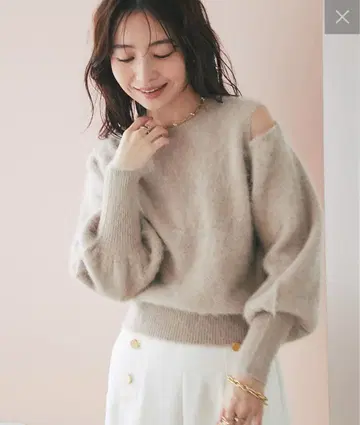 La boutique BonBon 헤어리 울 캐시미어 혼방 슬릿 니트