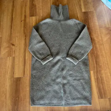 그레이 하이넥 니트 긴팔