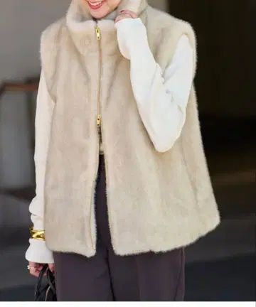 저널 스탠다드 리룸 스탠드 카라 퍼 베스트