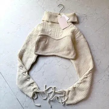 새상품 다리치 암 디자인 터틀 니트탑 F 아이보리 택 포함