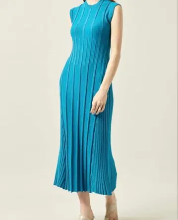 CINON 슬리브리스 니트 원피스 38