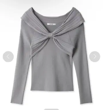 리본 디테일 니트 풀오버 / 스나이델