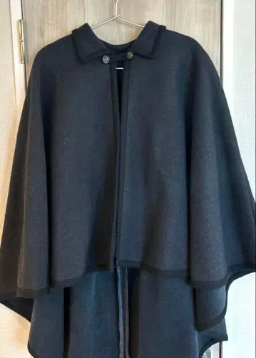 울 케이프 코트 판초풍 차콜 그레이 일본제