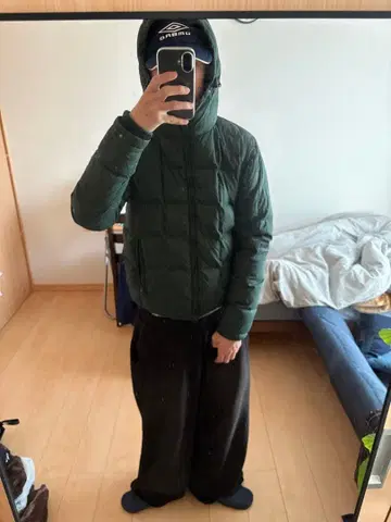 짧은 기장 다운 자켓