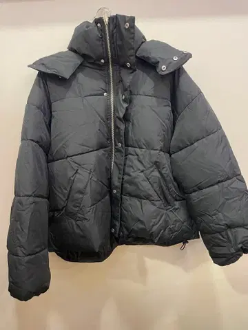 후드 부착 다운 자켓