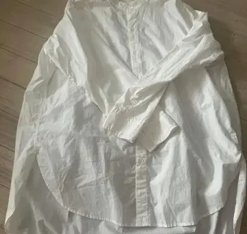 BEARDSLEY 화이트 긴팔 셔츠 비어즐리