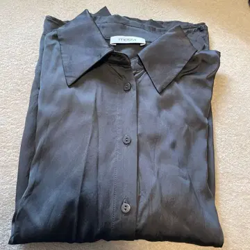 motivi 다크 그레이 새틴 긴팔 블라우스