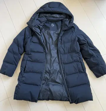 유니클로 심리스 다운 숏코트 네이비 XL