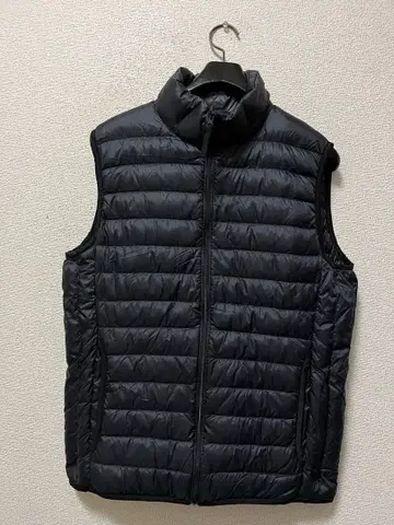 유니클로 울트라 라이트 다운 베스트 / L 블랙 다운 90% 블랙 나일론