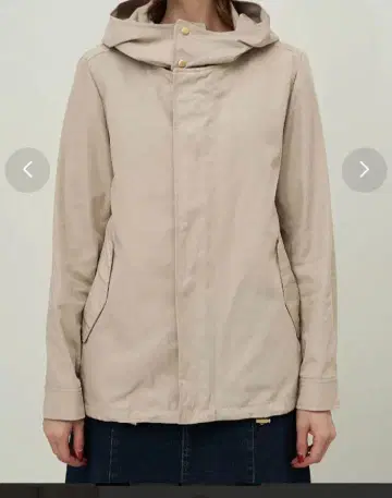 베이지 후드 부착 마운틴 후드티