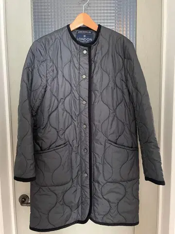 LONDON TRADITION 그레이 퀼팅 자켓