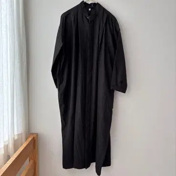 TOKIHO 블랙 롱 원피스 긴팔 스탠드 카라