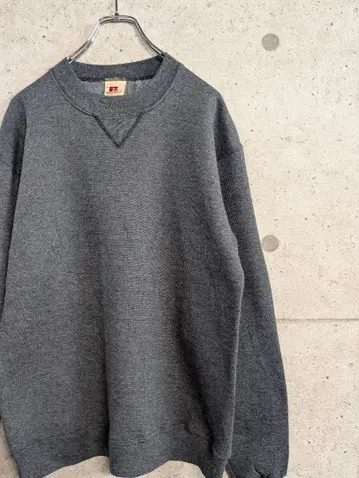 RUSSELL 다크 그레이 맨투맨 M 빨간색 택 70s 80s 무지