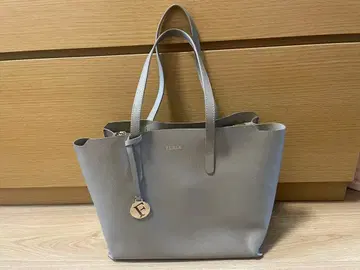 FURLA 샐리 M 토트백
