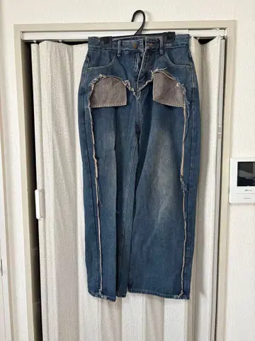 M 사이즈 데미지 가공 데님 팬츠