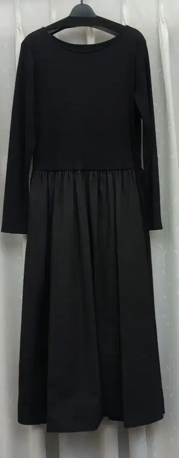 디노스 천 도킹 원피스 블랙 M 새상품