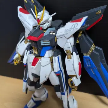 구 키트 MG 스트라이크 프리덤