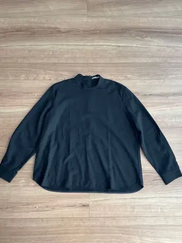 띠어리 럭스 긴팔 티셔츠 블랙038