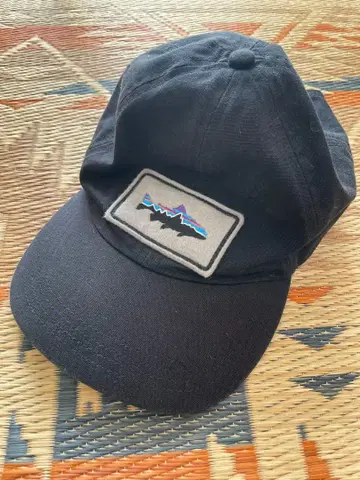 파타고니아 블랙 컬러 캡