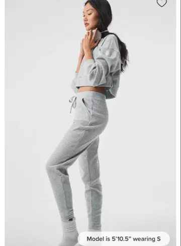 alo yoga muse sweat pant