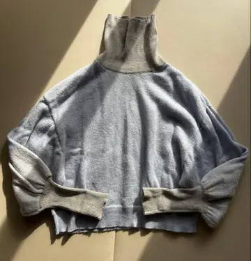 sneeuW 터틀넥 니트