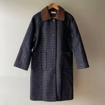 한국 네이비 계열 깅엄 체크 코트